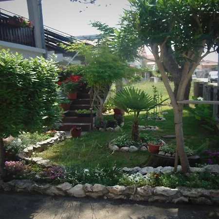 Apartment Ferienwohnung In Privlaka Mit Grill Und Garten *